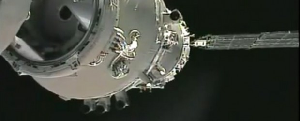 Shenzhou 8 ha effettuato con successo i test di docking La navicella spaziale cinese Shenzhou 8 ha condotto lo scorso 14 novembre, con pieno successo, un importante test di validazione per i prossimi voli, i primi con equipaggio, previsti per il 2012.