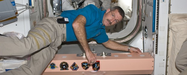 L’astronauta Burbank in collegamento ARISS con gli studenti di Roma Lunedì 19 dicembre gli studenti della Scuola Media Mommsen di Roma parleranno con...
