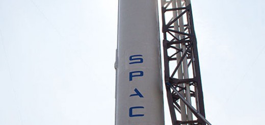 Il razzo Falcon 9 in rampa