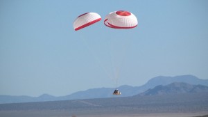 Test del sistema di paracadute del CST-100. (c) Boeing