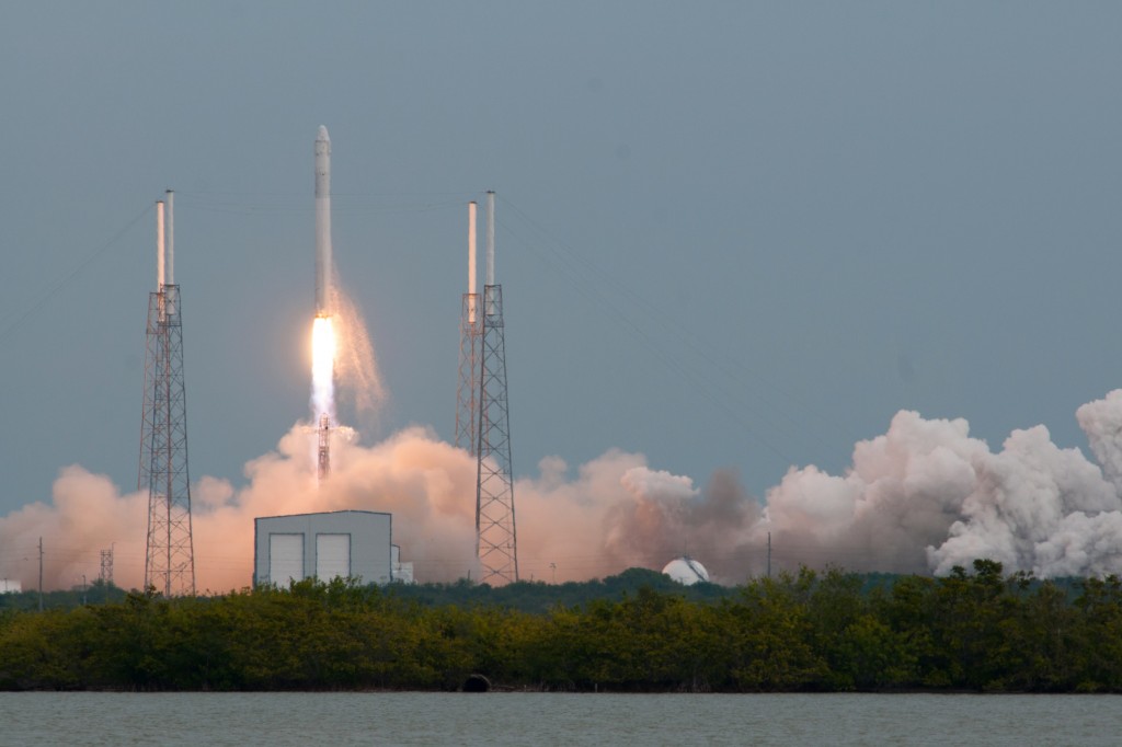 Falcon 9 / Dragon CRS-2