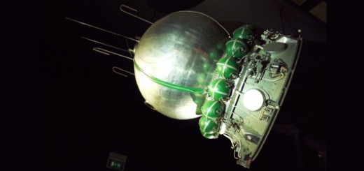 Mockup della capsula Vostok 1 al Musée de l'Air et de l'Espace di Parigi, Le Bourget. Foto dell’utente Pline di Wikimedia Commons distribuita con licenza GNU Free Documentation License http://commons.wikimedia.org/wiki/File:Vostok-1-musee-du-Bourget-P.jpg