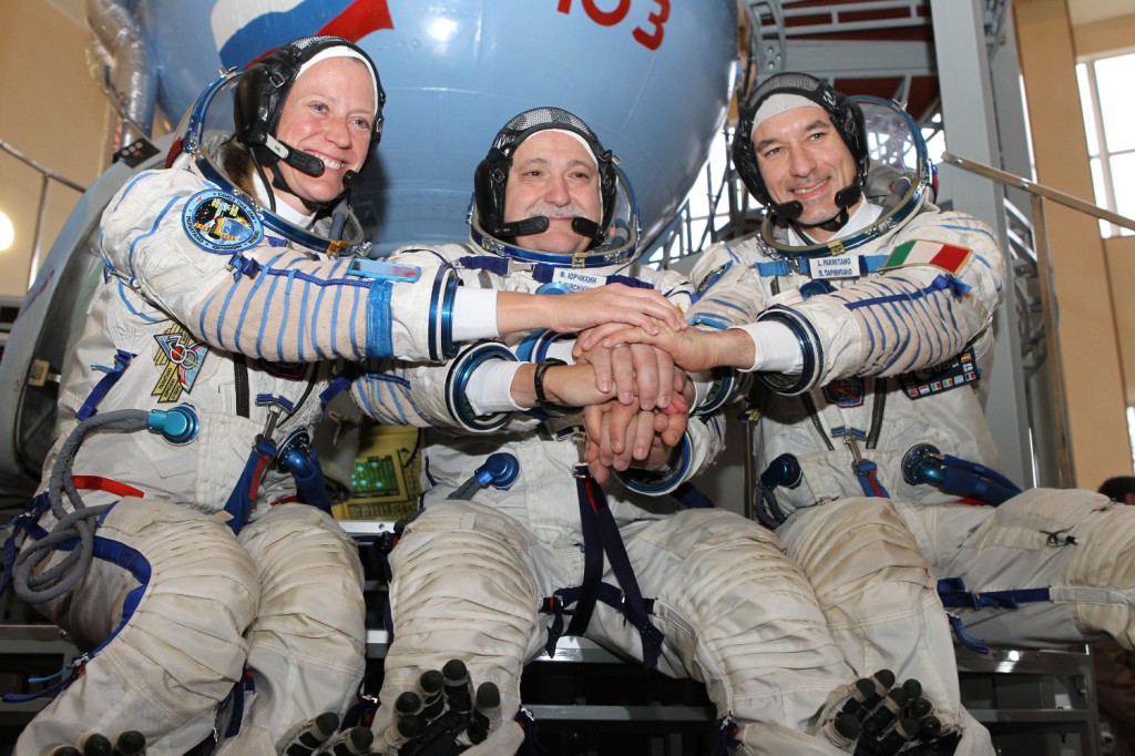 L'equipaggio della Sojuz TMA-09M: Karen Nyberg (NASA), Fyodor Yurchikhin (RKA) e Luca Parmitano (ESA). Fonte: NASA/Gagarin Cosmonaut Training Center