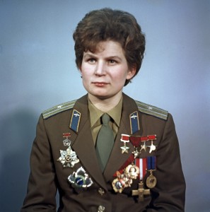 Valentina Tereshkova. Fonte: RIA Novosti archive, image #612748 / Alexander Mokletsov / CC-BY-SA 3.0