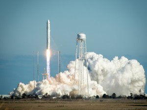 Il vettore Antares durante il lancio d'esordio. (c) NASA/Bill Ingalls