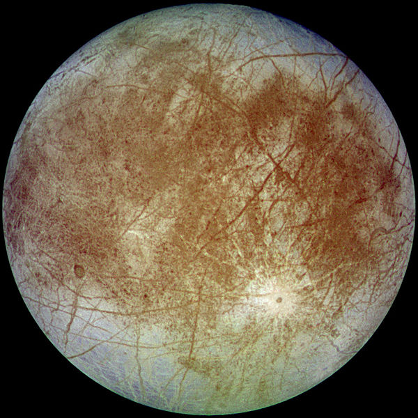 Europa vista dalla sonda Galileo il 7 settembre 1996 da circa 677.000 Km. (Credits: NASA)