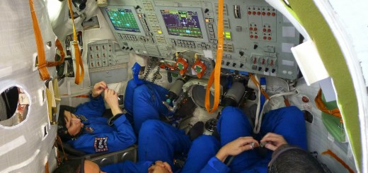 Samantha Cristoforetti e l'equipaggio della Soyuz TMA-15M nel simulatore a Star City. Fonte: Samantha Cristoforetti