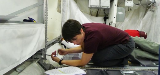 Samantha Cristoforetti nell'addestramento avanzato ai sistemi di Columbus all'EAC. Fonte: Samantha Cristoforetti