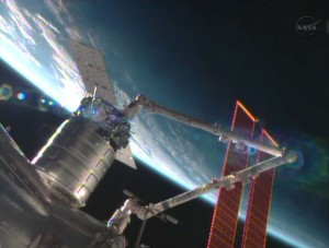 La capsula Cygnus agganciata al modulo Harmony della ISS. Credit: NASA. 