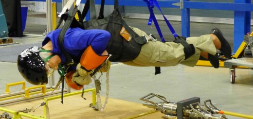 Samantha Cristoforetti sul simulatore di assenza di peso POGO al JSC. Fonte: Samantha Cristoforetti