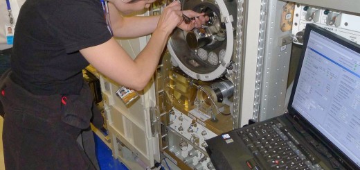 Samantha Cristoforetti si addestra al Material Science Laboratory nel mockup della ISS al JSC. Fonte: Samantha Cristoforetti