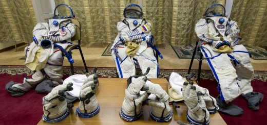 Tute Sokol in attesa di essere indossate per una simulazione Soyuz. Fonte: Gagarin Cosmonaut Training Center