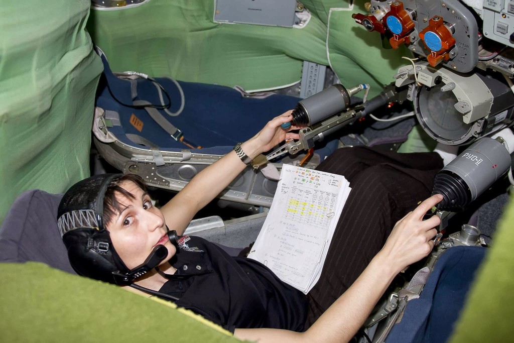Samantha Cristoforetti in una simulazione di docking manuale Soyuz. Fonte: Gagarin Cosmonaut Training Center