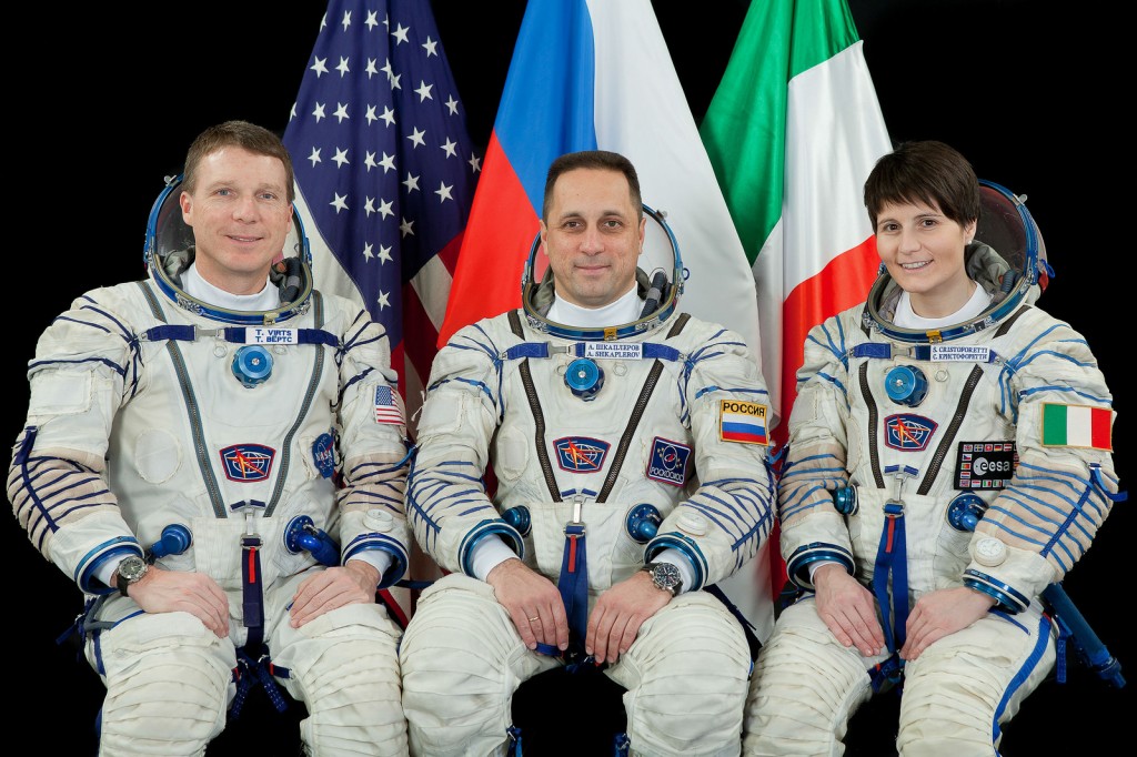 L'equipaggio della Soyuz TMA-15M in tuta Sokol: Terry Virts, Anton Shkaplerov e Samantha Cristoforetti. Credit: Gagarin Cosmonaut Training Center