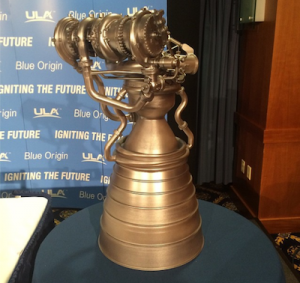 Un modello del motore BE-4 presentato al National Press Club in Washington. Credit: ULA