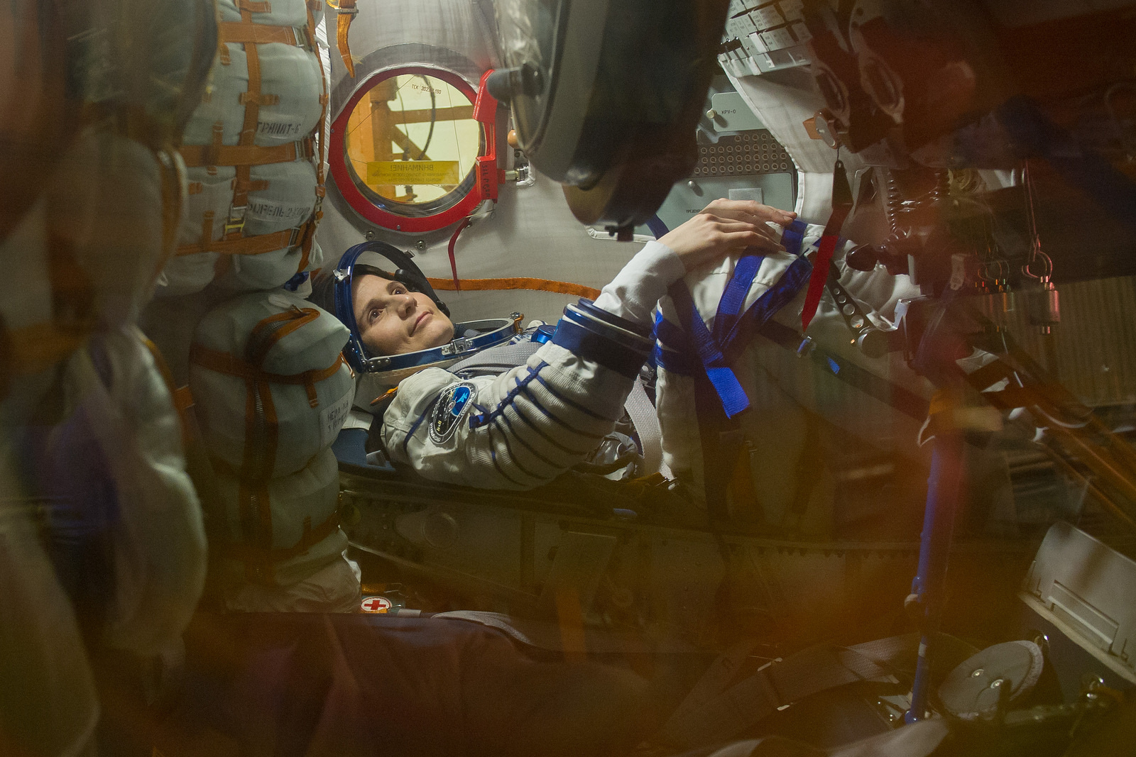 Samantha Cristoforetti nella Soyuz TMA-15M durante un test a Baikonur. Credit: GCTC