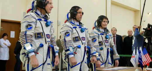 L'equipaggio della Soyuz TMA-15M con Samantha Cristoforetti sceglie uno scenario d'esame. Credit: GCTC