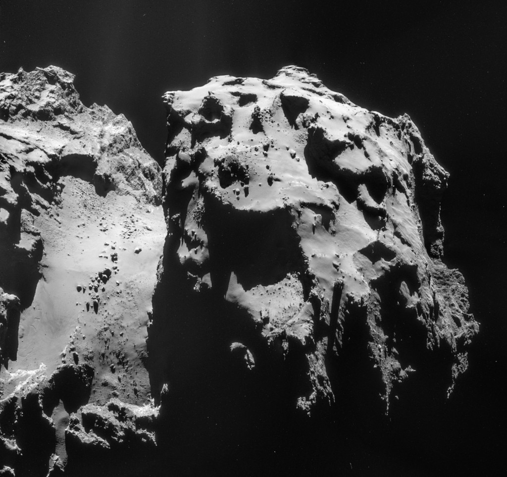 La cometa 67P/Churyumov-Gerasimenko ripresa da Rosetta il 9 dicembre 2014