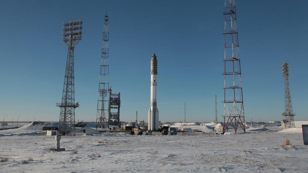 Il razzo Proton-M sulla rampa di lancio in preparazione del volo numero 400 - Credit: Roscosmos