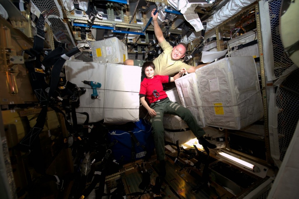 Samantha Cristoforetti e Barry "Butch" Wilmore nell'ATV-5. Credit: ESA/NASA