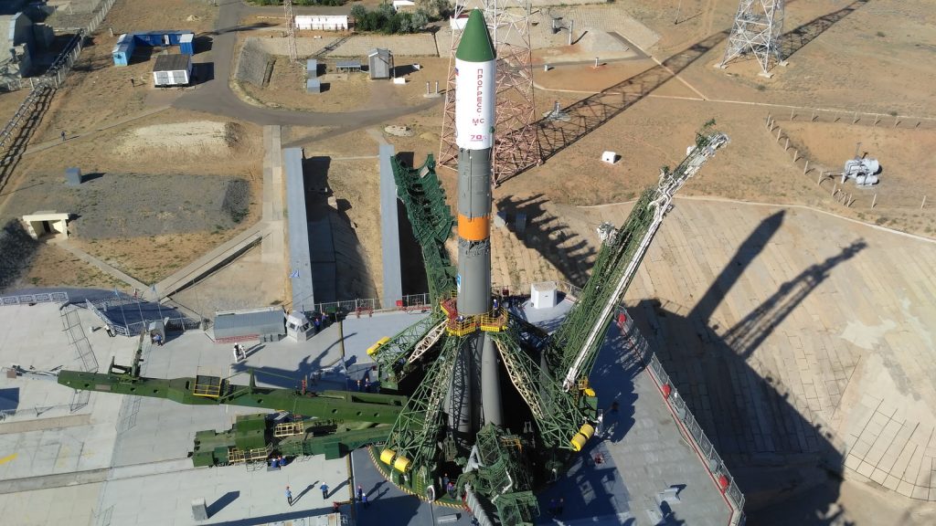 La Progress MS-03 è ormai pronta sulla rampa a Bajkonur. Credit: Roscosmos