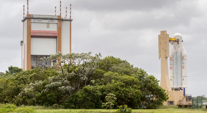 Ariane V - VA236 presso l'Integration Building. Fonte: Arianespace