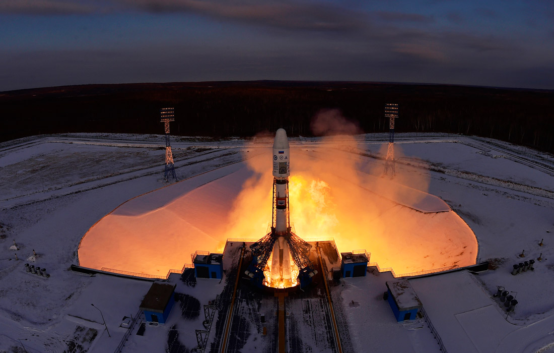 Il momento del decollo del razzo Soyuz con a bordo il satellite Meteor M2-1. Credits: TASS, Yuri Smitiuk