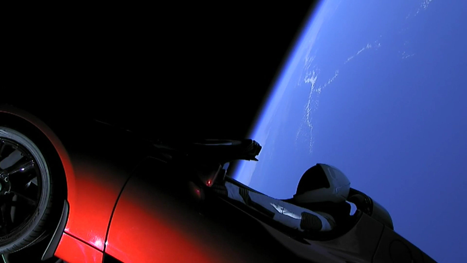 Ma ... nessuno che parla del Falcon Heavy? FH-Starman-3