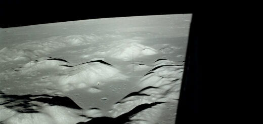 AS17-147-22465HR.jpg