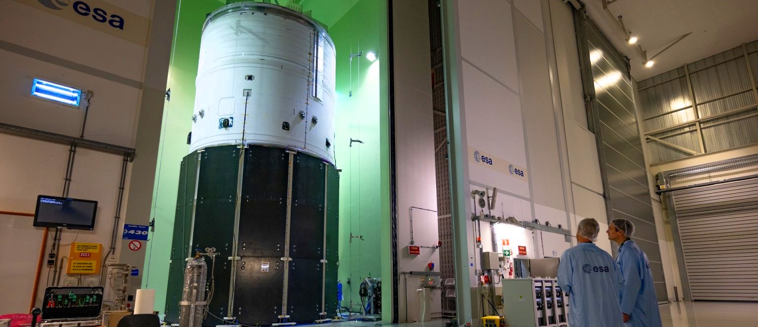 L'upper stage di Ariane 6 presso il centro ESA ESTEC durante i test. Credit: ESA - Arianespace