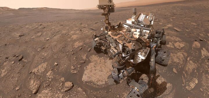 Curiosity sul suolo marziano